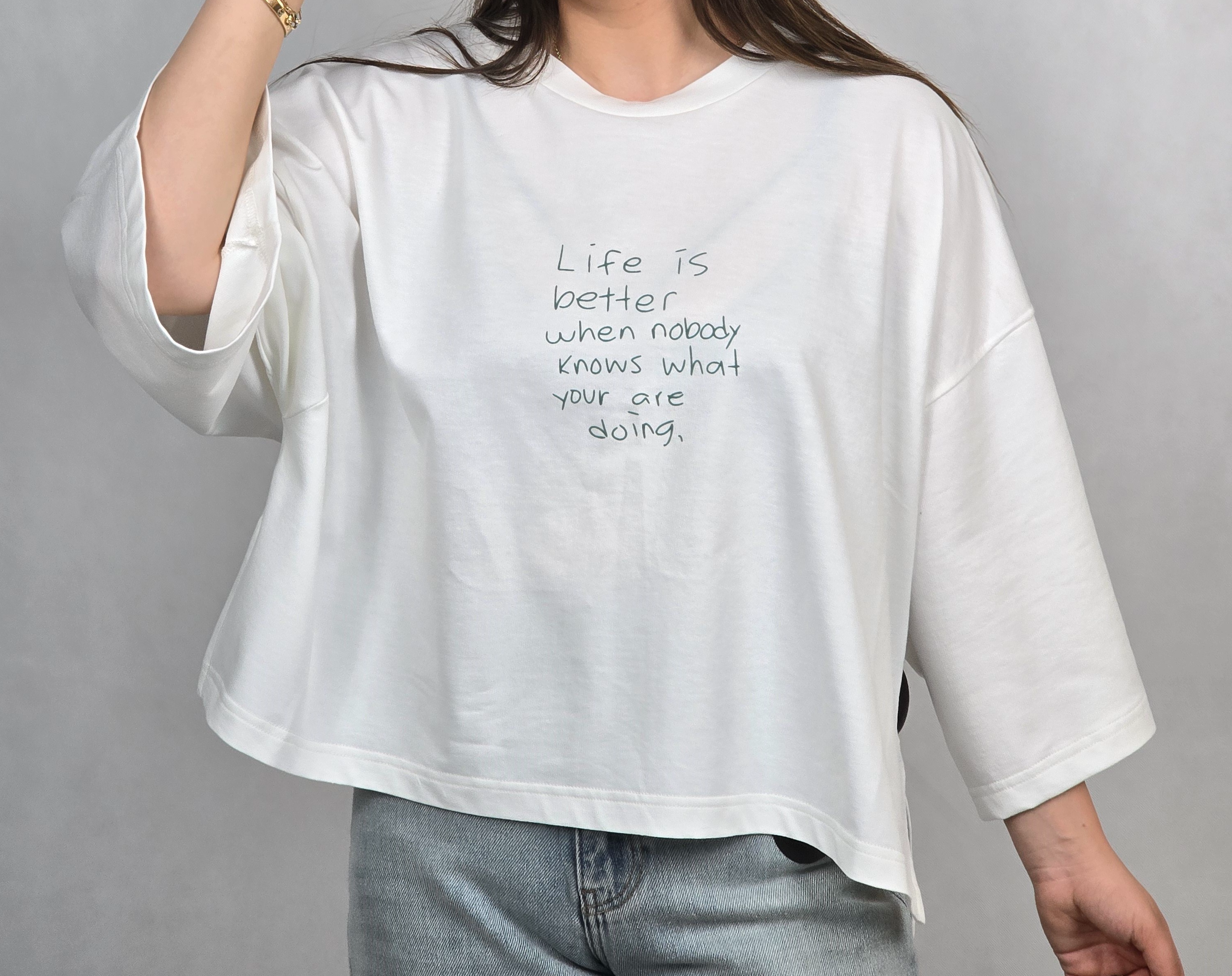 تیشرت کراپ باکسی بغل چاک Life is کد : 00025